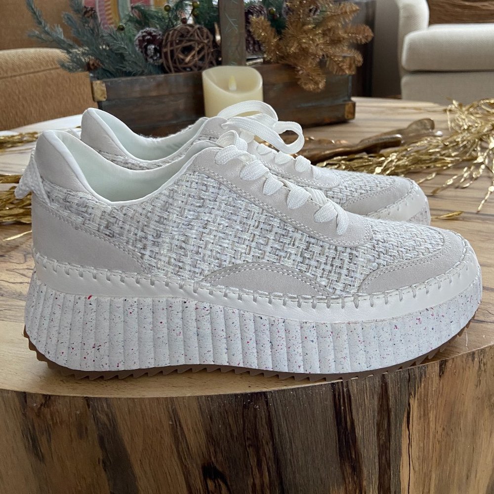 Universal Thread White Tweed Platform Sneakers Sz… - image 1